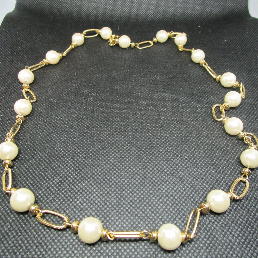 Gold Link and Pearl Bead Necklace